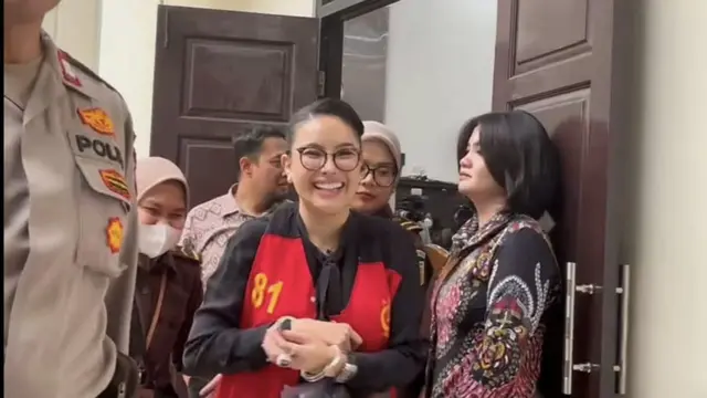 Nikita Mirzani Bantah Tuduhan Minta Uang Rp15 Miliar