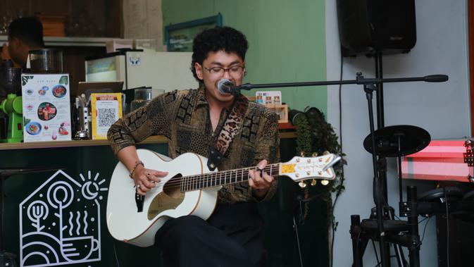 Dendi Nata, Aku Jeje, dan Aldy Amis Ramaikan Perayaan Satu Tahun Program Musik Indie Main-Main di Cipete