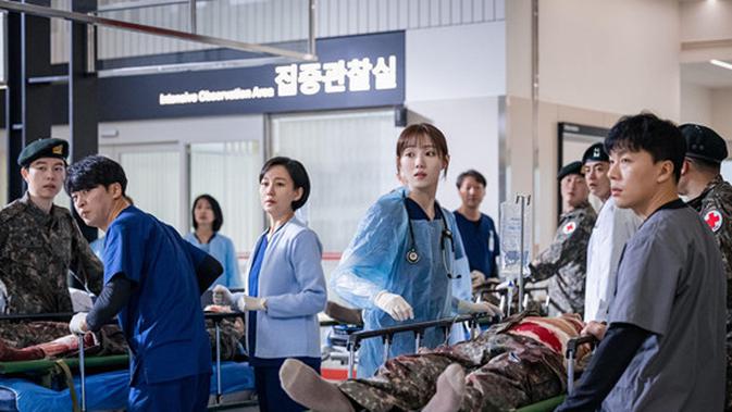 17 Rekomendasi Drama Korea Tema Medis Terbaik, Romantis, Thriller, hingga Inspiratif