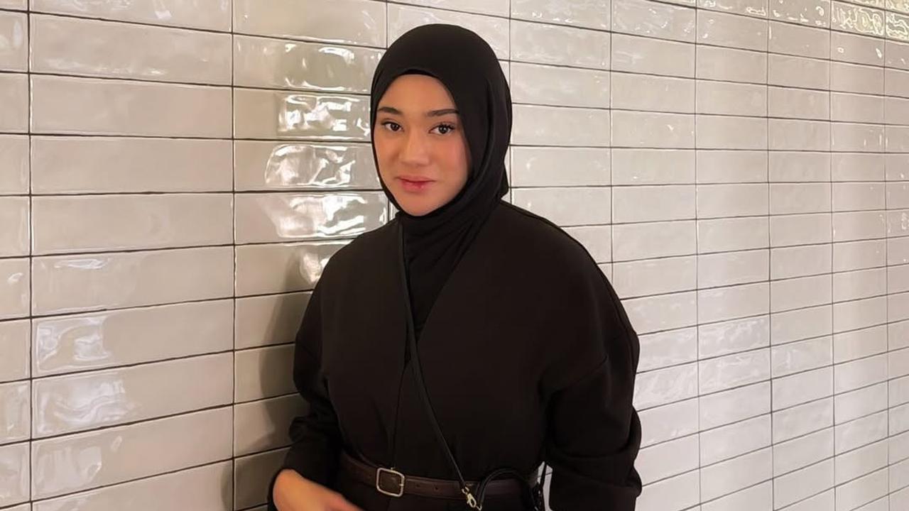 Clara Shinta Kaget Disomasi Rp10,7 Miliar Usai Video Call Mesra Diduga dengan Alexander Assad Viral
